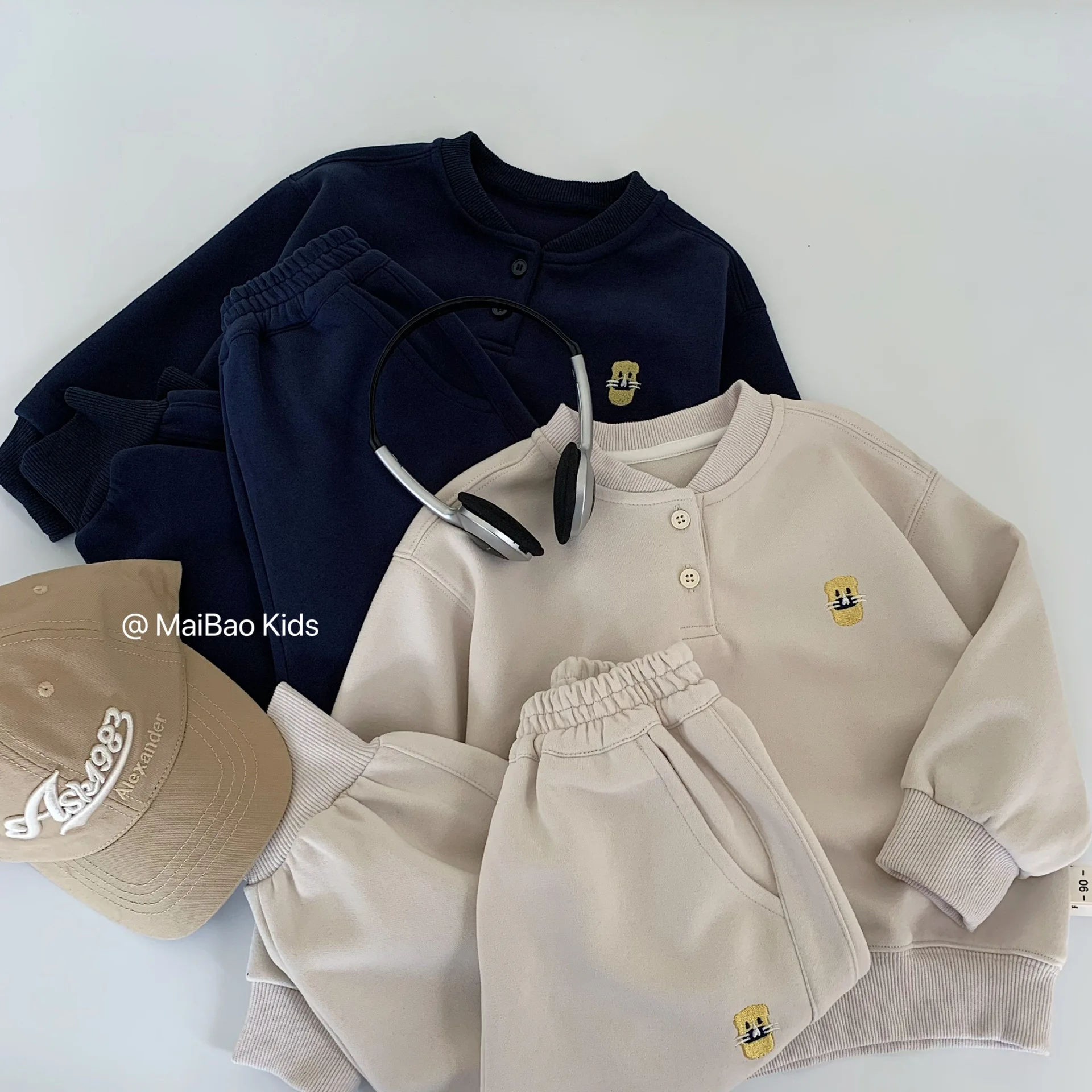 New Baby Boy Winter Sweat Shirt In Blue & Red Colour Jersey Fleece Stuff From 6M To 5 Years MTIW9931 main image 0