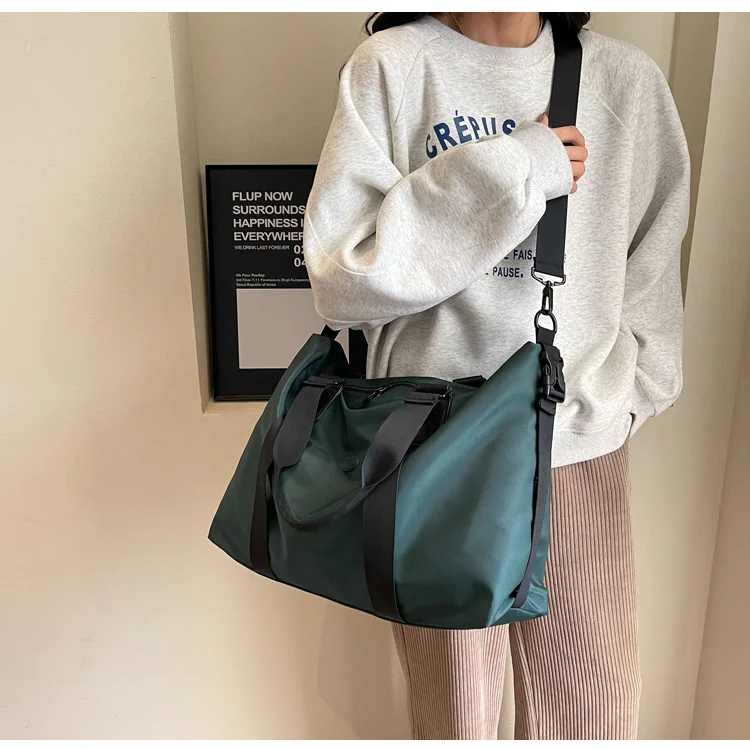 Universal Fitness Training Bag for Both Men Women Short-term Travel Bag for Business Trips Outdoor Sports Accommodation