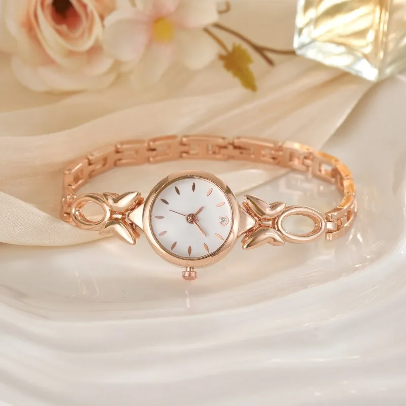Women Butterfly Bracelet Watches Luxury Exquisite Rhinestone Quartz Watch for Ladies Wristwatch Simple Clock Gift