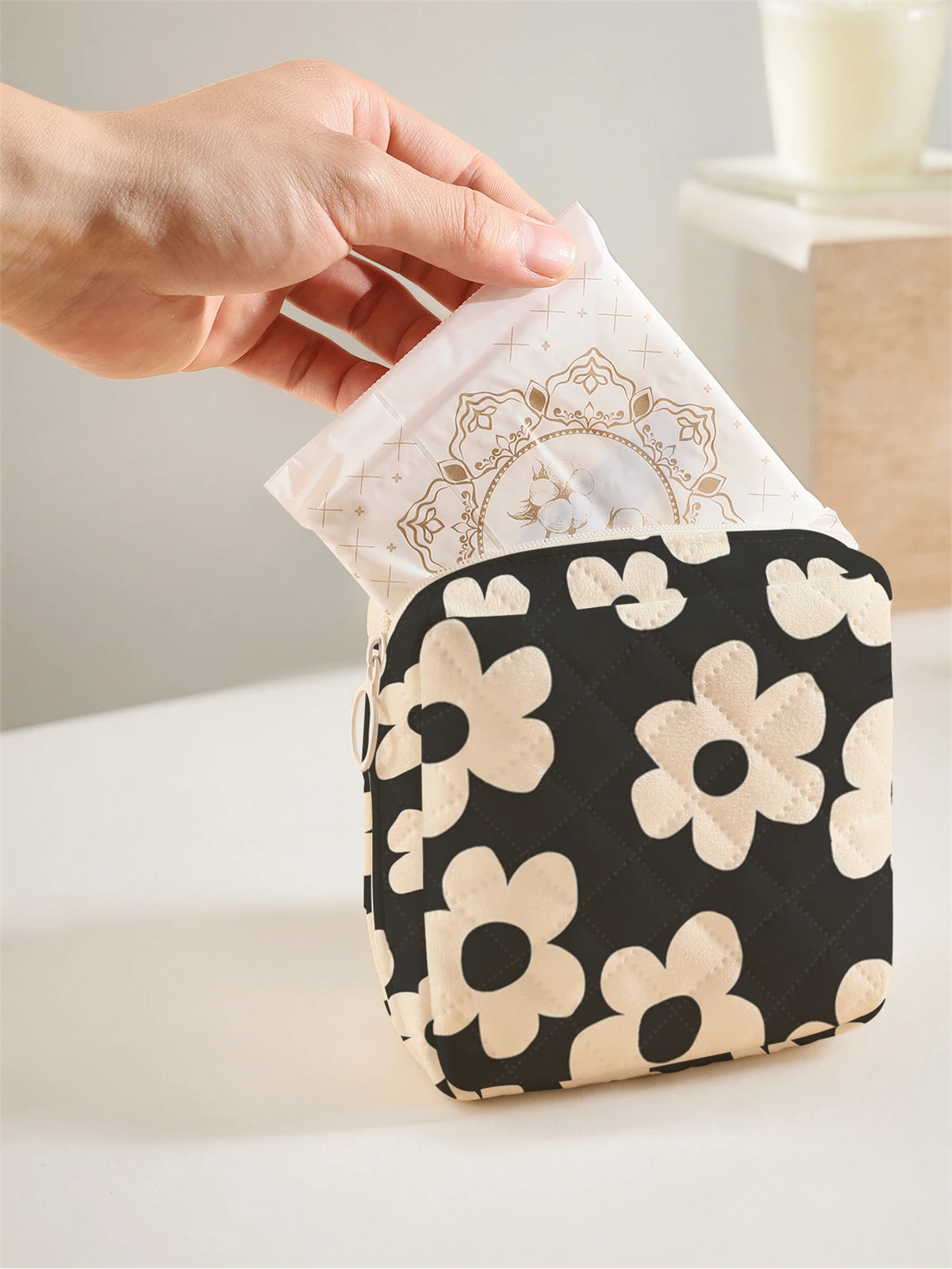 1 portable sanitary napkin storage bag, featuring floral patterns and diamond mesh material, lightweight women's tissue bag