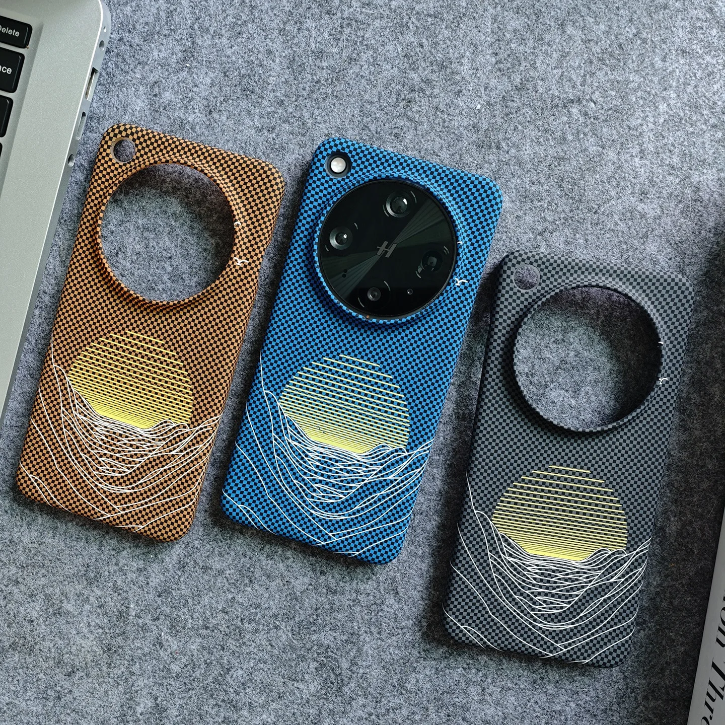 Lightweight Carbon Fiber Texture Moonset Protective Case - Slim Hard Back Cover