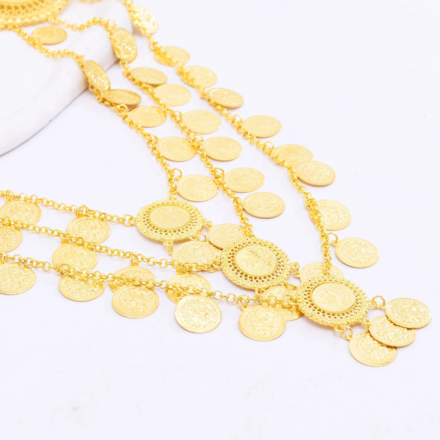 قلادة متعددة الطبقات بتصميم قديم مع سلسلة عملات مع...