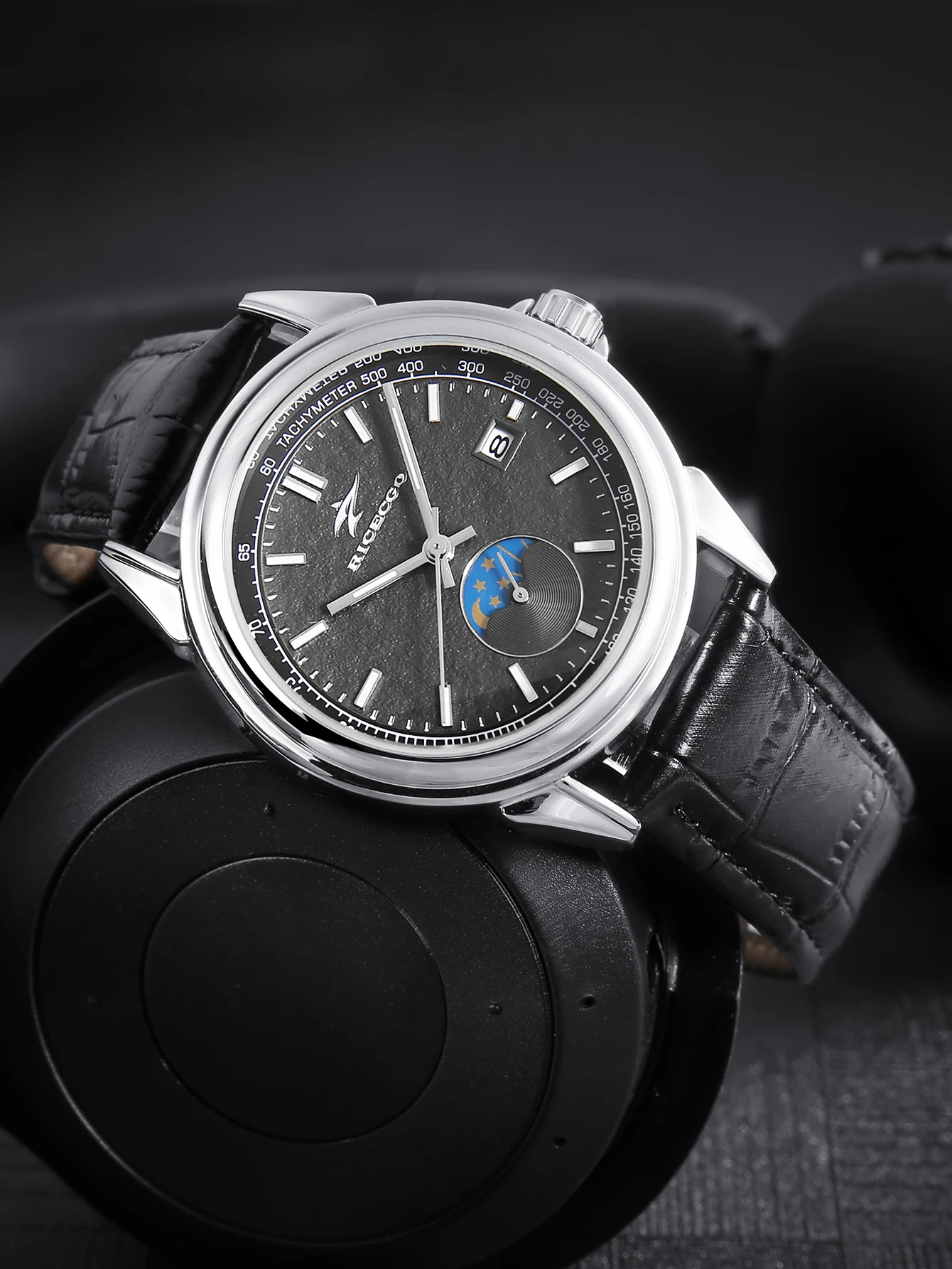 Men's quartz wristwatch, equipped with a calendar, leather strap, and glowing hands suitable for a vibrant lifestyle - 6