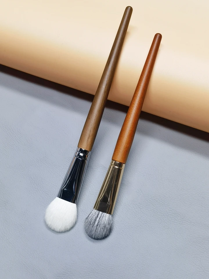 Natural Goat Hair Blush Brush for Makeup