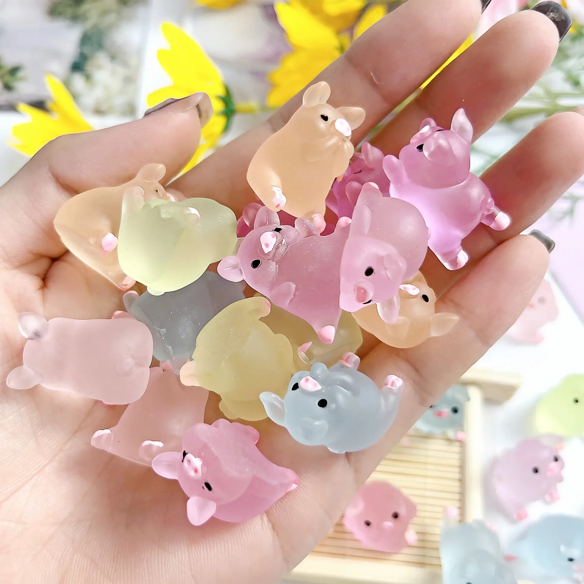 Resin Toy Accessories 5-50PCS Kids Glow Piglet Toy DIY Resin Accessories Cream Gel Material Decoration