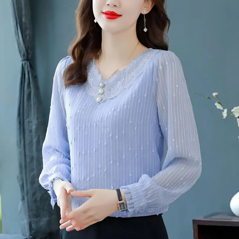 

Lace Bottoming Shirt Women Spring/Summer New V-Neck Loose Versatile Shirt Fashion Long Sleeve Top 4XL