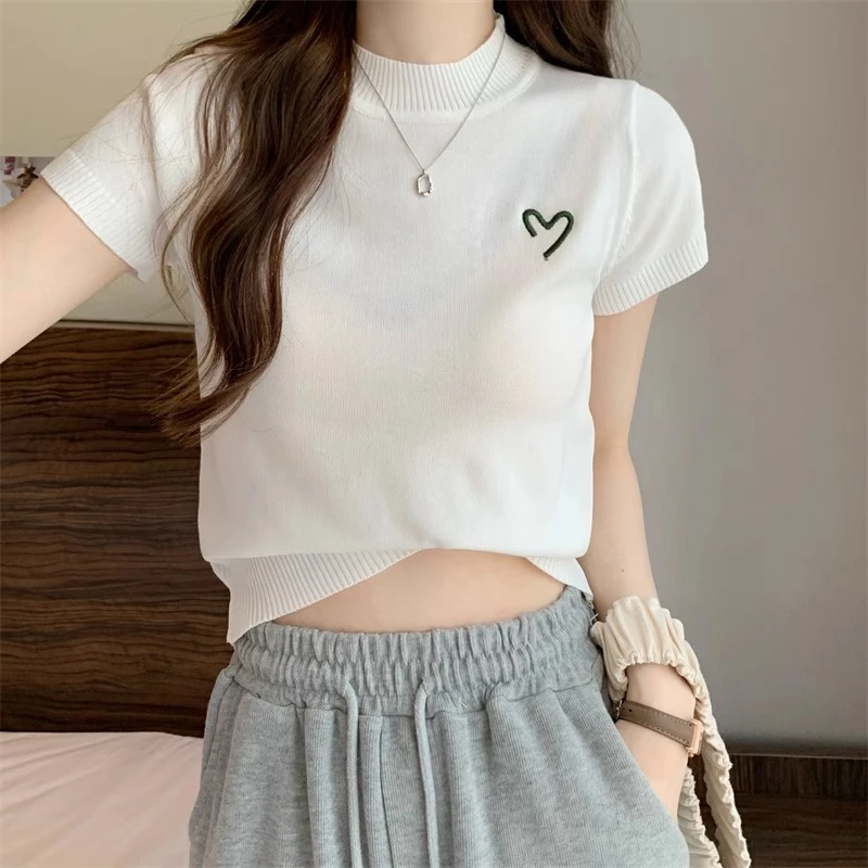 

2024 new pink heart short-sleeved knit shirt t-shirt female new early spring chic chic short sweet spicy tops