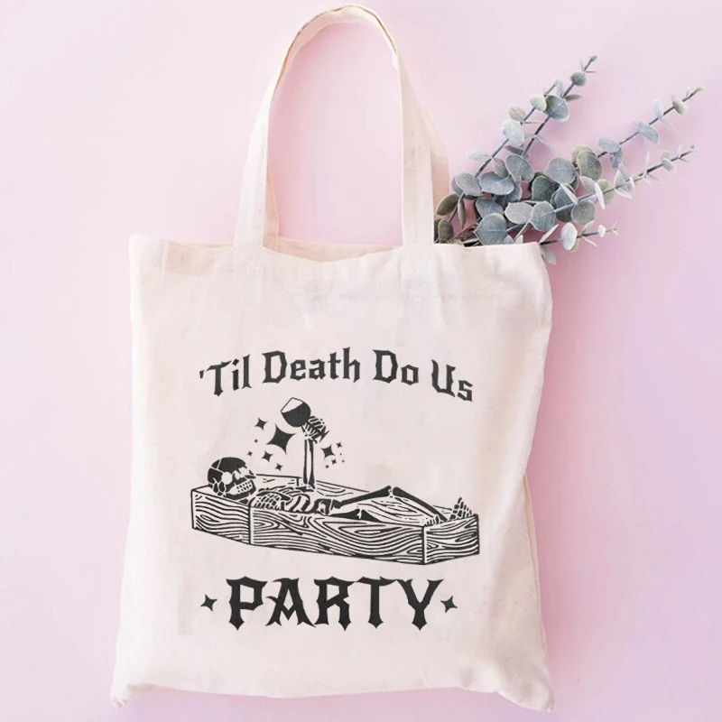 Till Death Do Us Party Schwarz Weiß Gothic Bachelorette Tragetasche Braut oder Sterben Skelett Brautjungfer Geschenke Halloween Gruselige Hochzeit – Detail 6