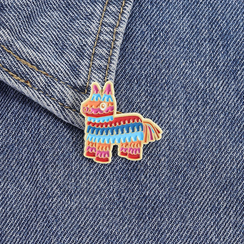 Interessante bunte Tiere Emaille Pin traditionelle mexikanische Spiel Party Dekoration Brosche Rucksack Abzeichen Schmuck Geschenk für Freund – Detail 9