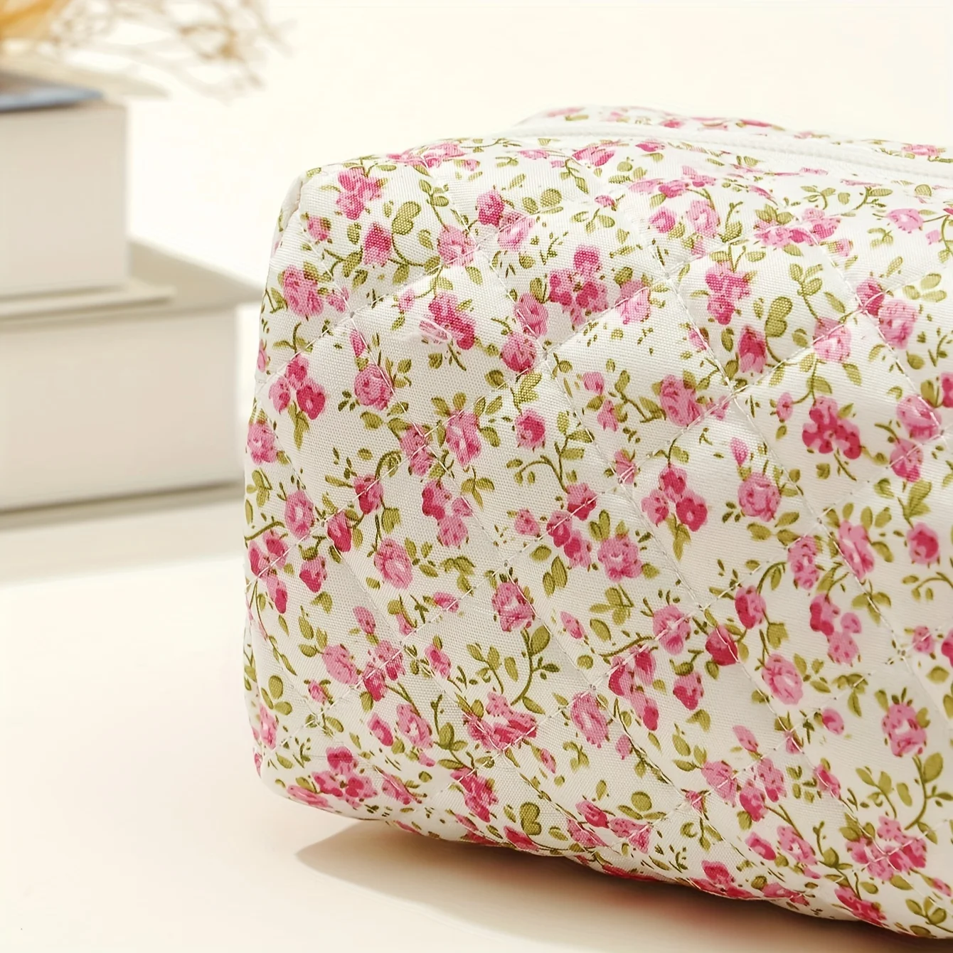 Quilted Makeup Bag Floral Cosmetic Bag Aesthetic Cute Travel Toiletry Bag Organizer cotton Makeup Brushes Storage Bag 6