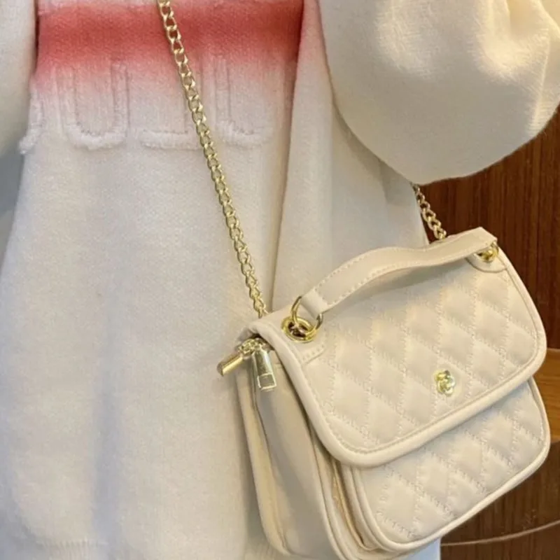 White Quilted Chain Shoulder Bag Women Leather Stitching Large Capacity Crossbody Bag Ladies Elegant Gentle Premium Underarm Bag