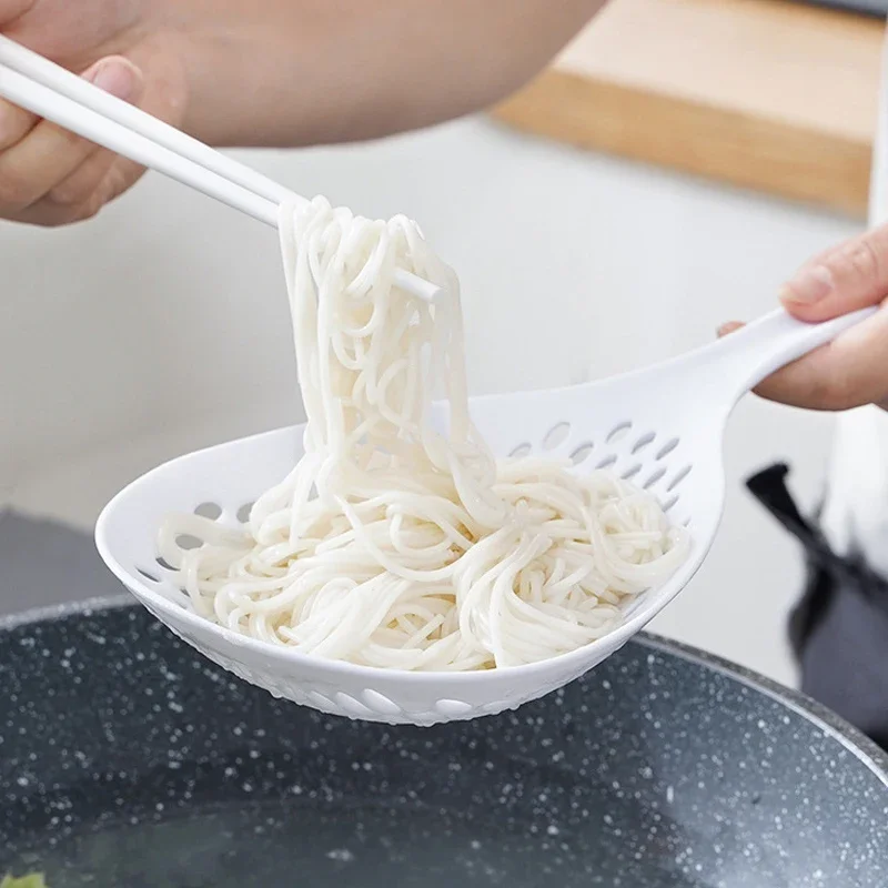 Plastic Slotted Scoop Colander Skimmer Spoon Non Stick Kitchen Food Drain Shovel Strainers Skimmer with Handle for Cooking