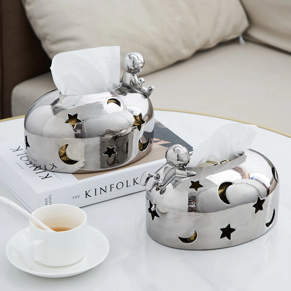 

Decorative Hollowed Astronaut Tissue Box Home Decor Simple Interior Tabletop Accessories Kitchen Storage Ornament Napkin Holder