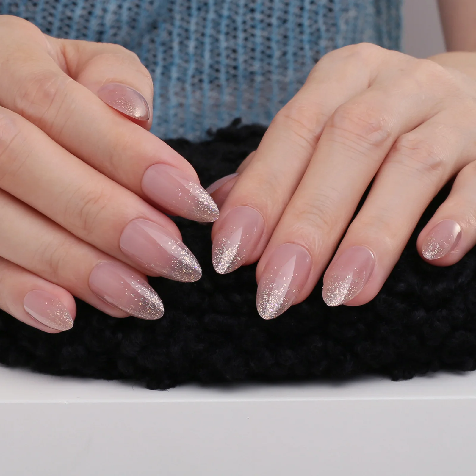 30 Pz Gel Rosa Glitter Ombre Mandorla Stampa Sulle Unghie Unghie Finte Olografiche Nude Stiletto Unghie Artificiali Punta Addensata Unghie Finte