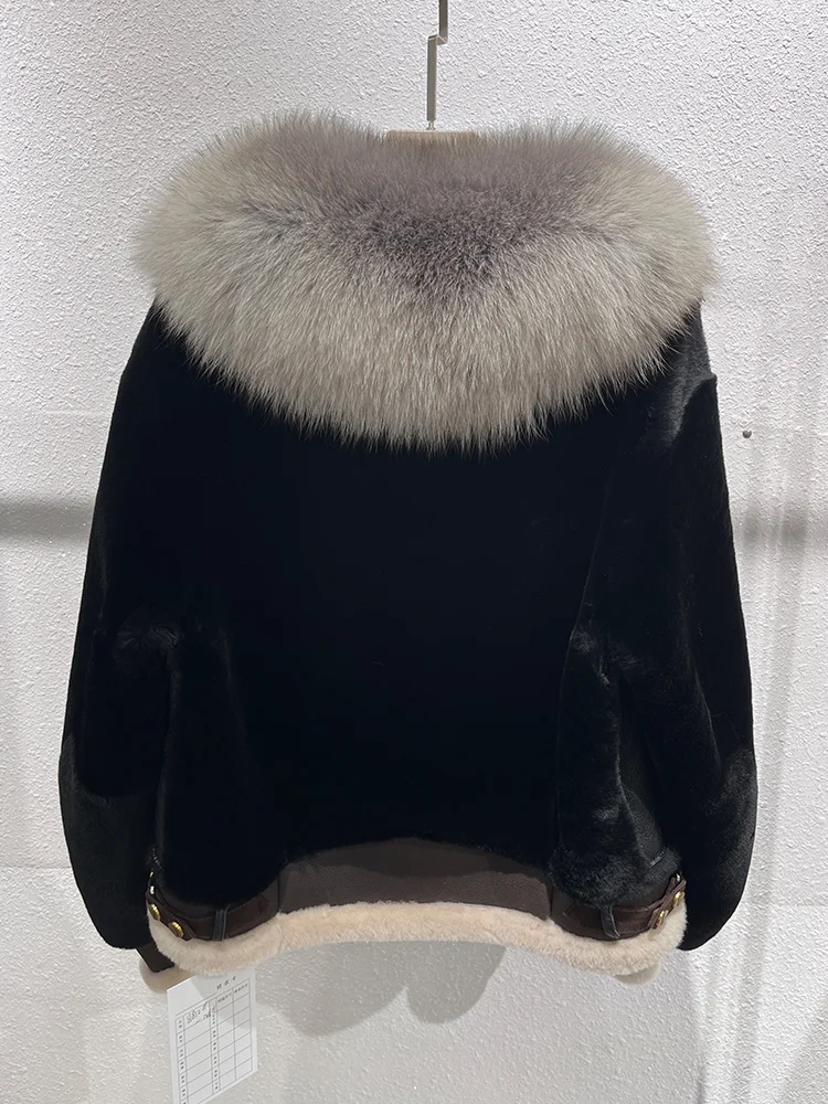 Fox Fur Collar Close-Up