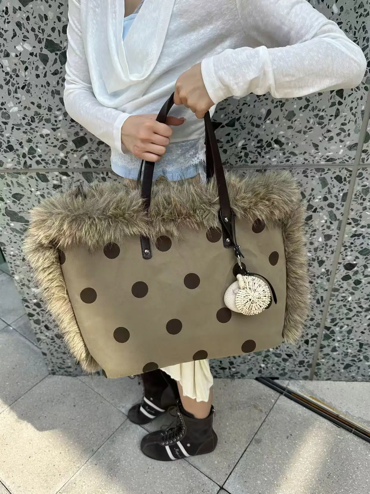 Winter Faux Fur polka dot Tote Bag Women Plush Shoulder Soft Furry Tote Handbag Large Capacity Fluffy Wool Female Shopper Bags