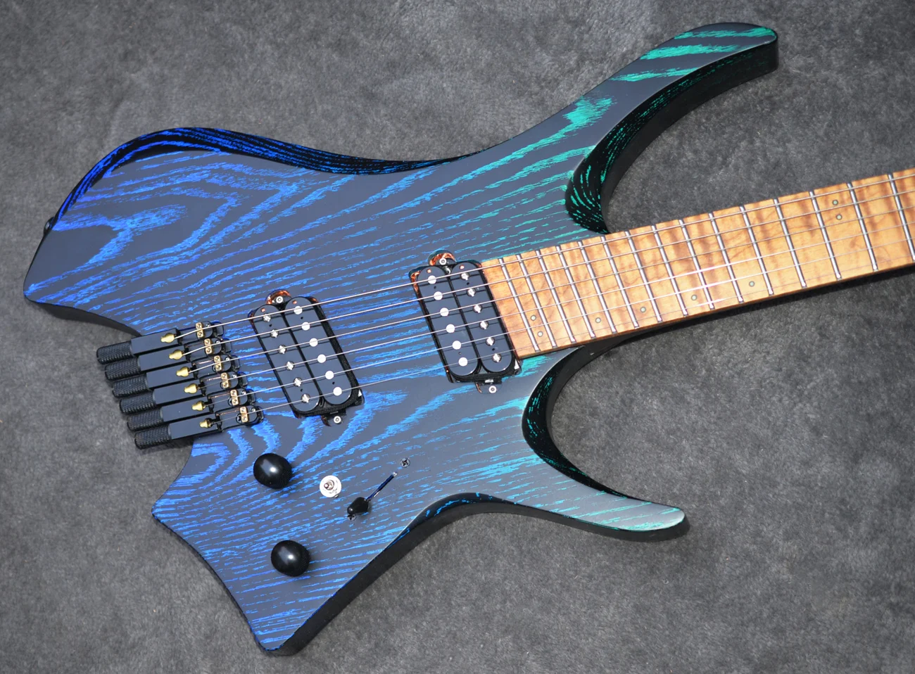 NK Guitars ヘッドレス7弦ギター