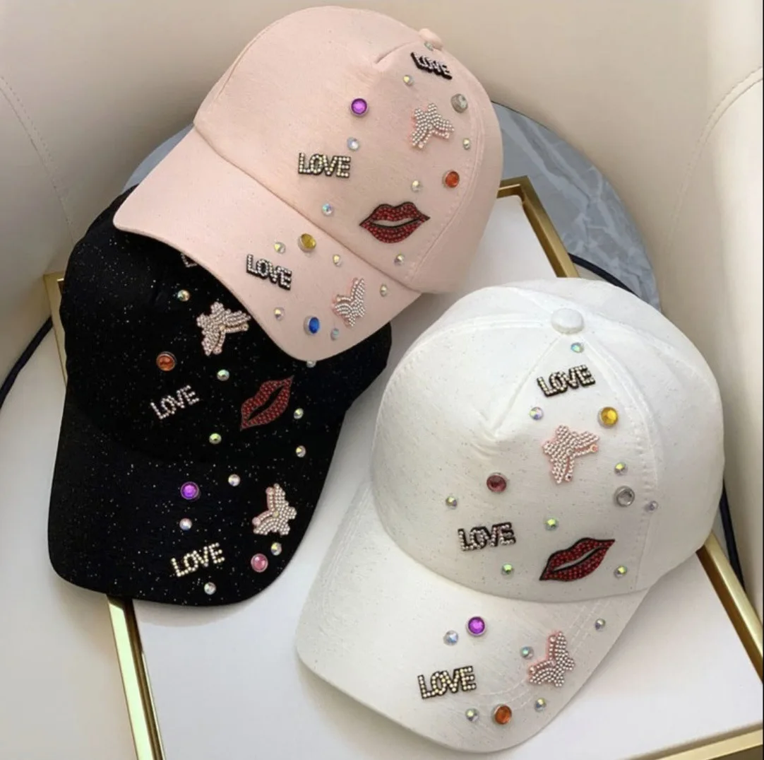 

Women's Bling Baseball Cap Ladies Fashion Caps with Rhinestones Snapback Hip Hop Hats Black White Snapback Cap Dropshipping