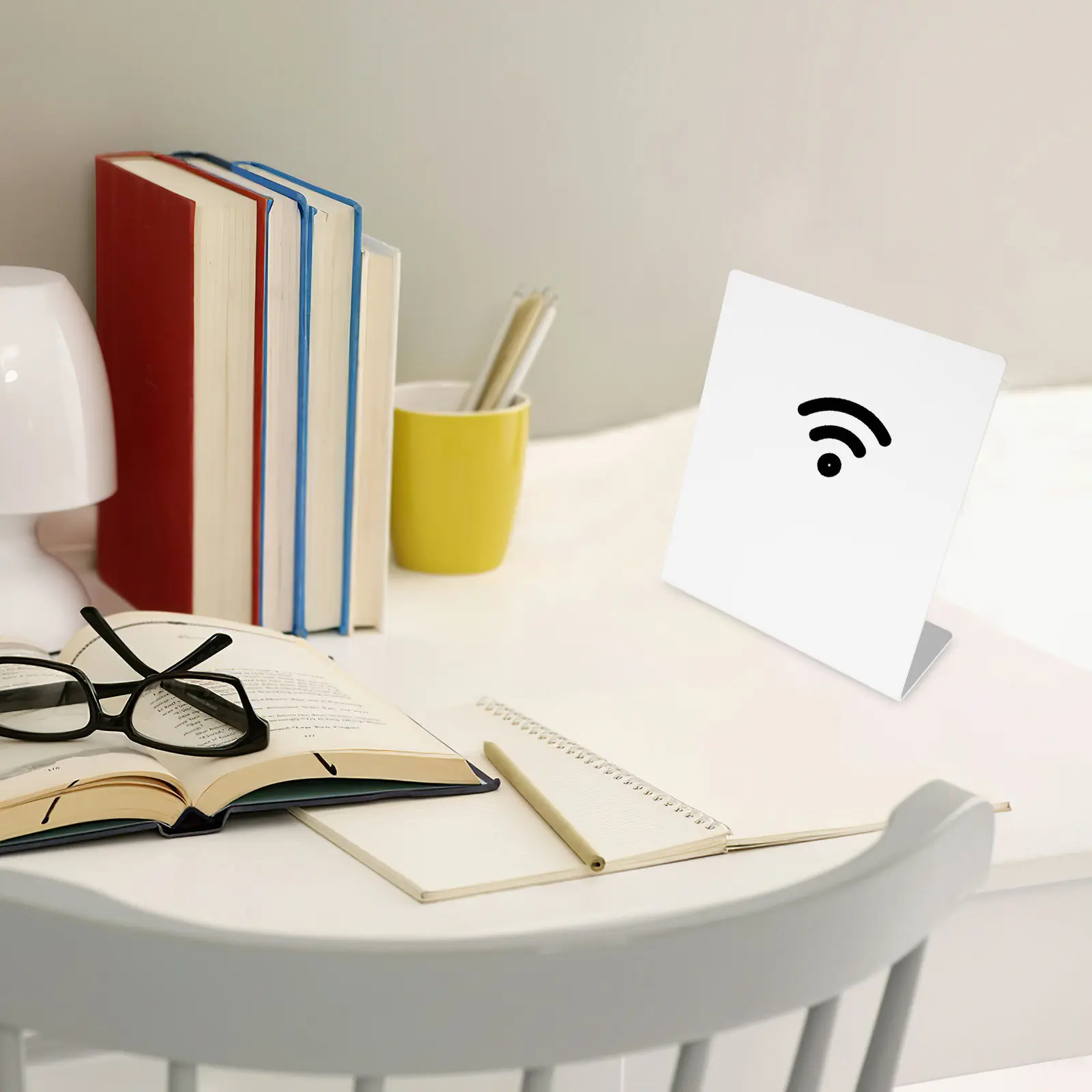 NFC 카드 디스플레이 스탠드, 세련된 플라스틱 디스플레이 홀더, NFC 카드 테이블 탑 사인 스탠드, 다용도 소매 사무실 행사용