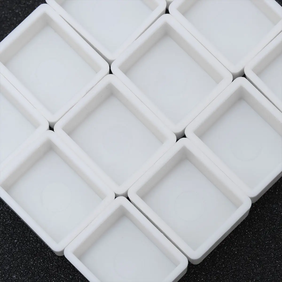 100Pcs 빈 수채화 팬 수제 수채화 그림 초보자를 위한 하프 사이즈 플라스틱 팔레트 전문가 재사용 가능