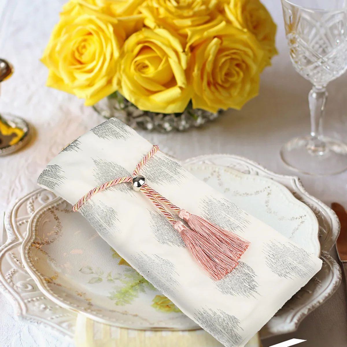 Napkin Ring 4PC Handmade Tassel Napkin Rings Beads Napkin Buckle For Family Gatherings Wedding Party Table Decoration Accessories