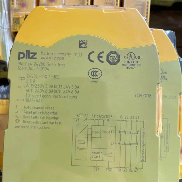 

Original Pilz safety relay PNOZ S4 Order No. 750104 751104