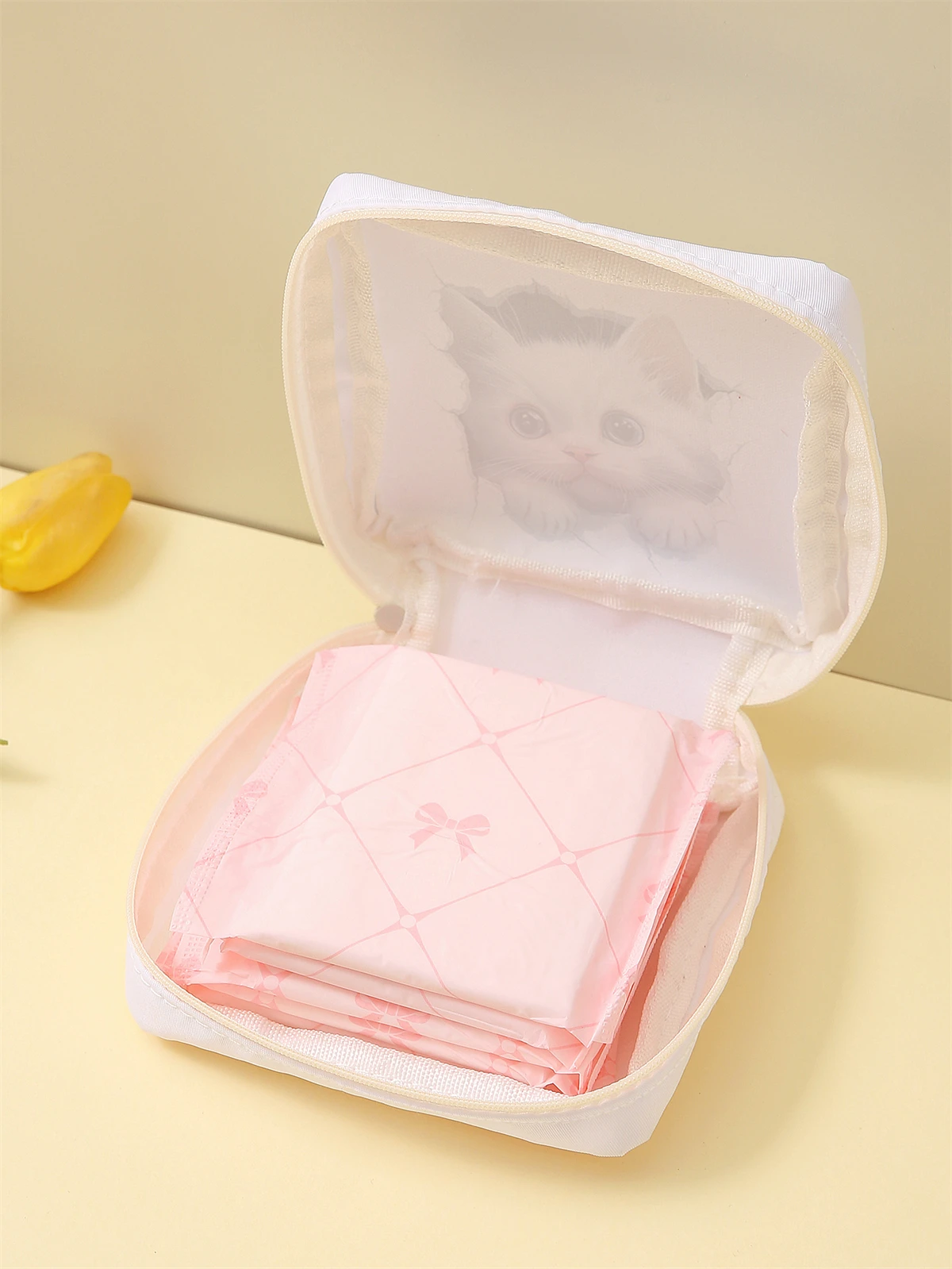 White cat printed sanitary napkin storage bag, women's lightweight tissue bag, sanitary tissue bag
