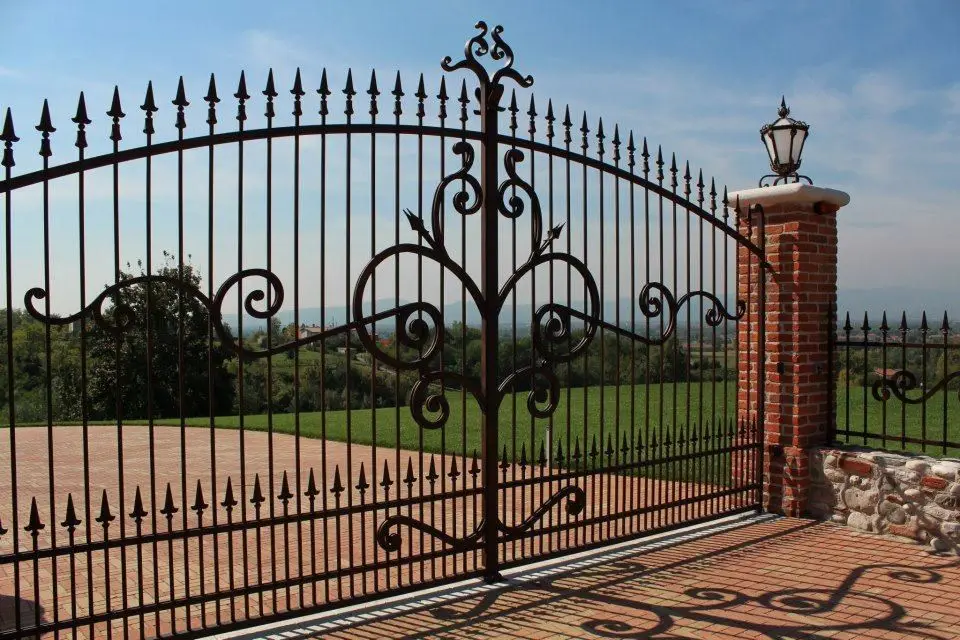 Best Welcome Fashion Small Iron Gate Iron Pipe Gate Design Wrought Iron Gate 6