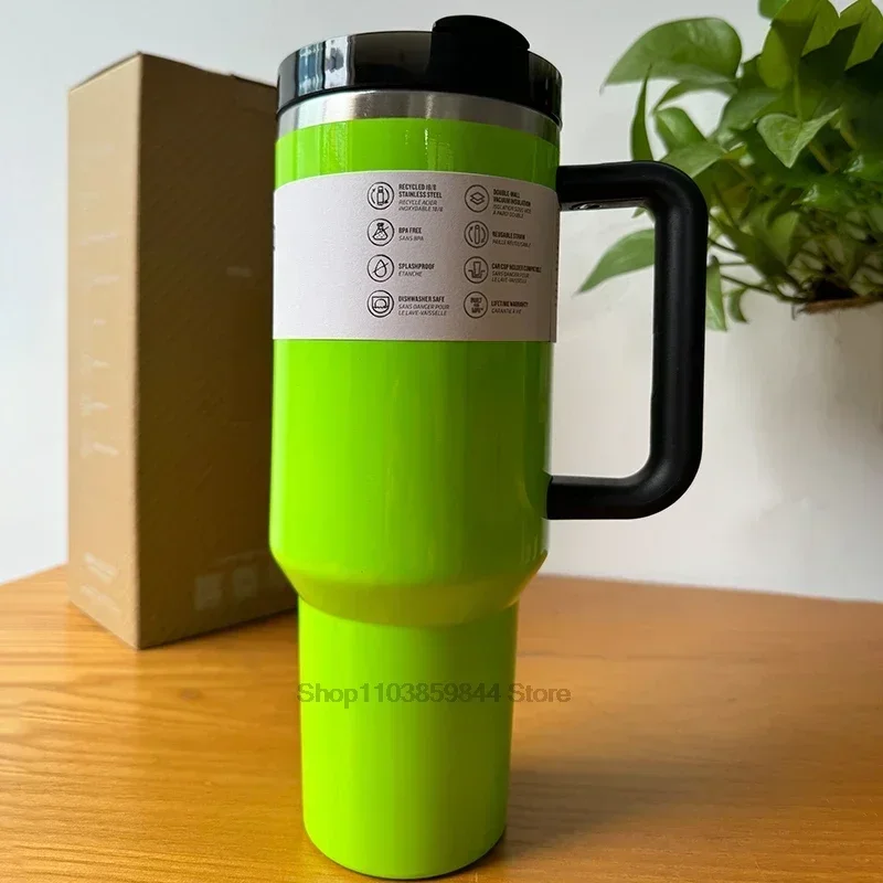 thumbnail image 1 of 2025 alça tampa de palha aço inoxidável 30oz/40oz caneca de carro isolada a vácuo parede dupla térmica copo de viagem gelado, 1 of 5