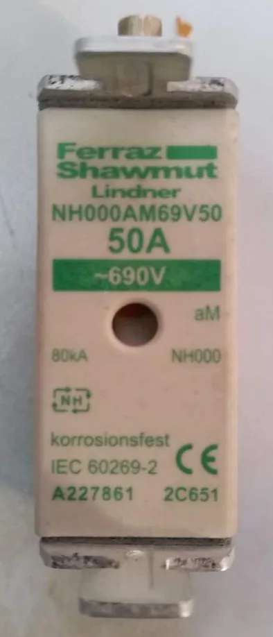 

Предохранитель: NH000AM69V50 A227861 / NH000AM69V63 B227862 / NH000AM69V6 R227853 / NH000AM69V10 S227854 / NH000AM69V16 T227855