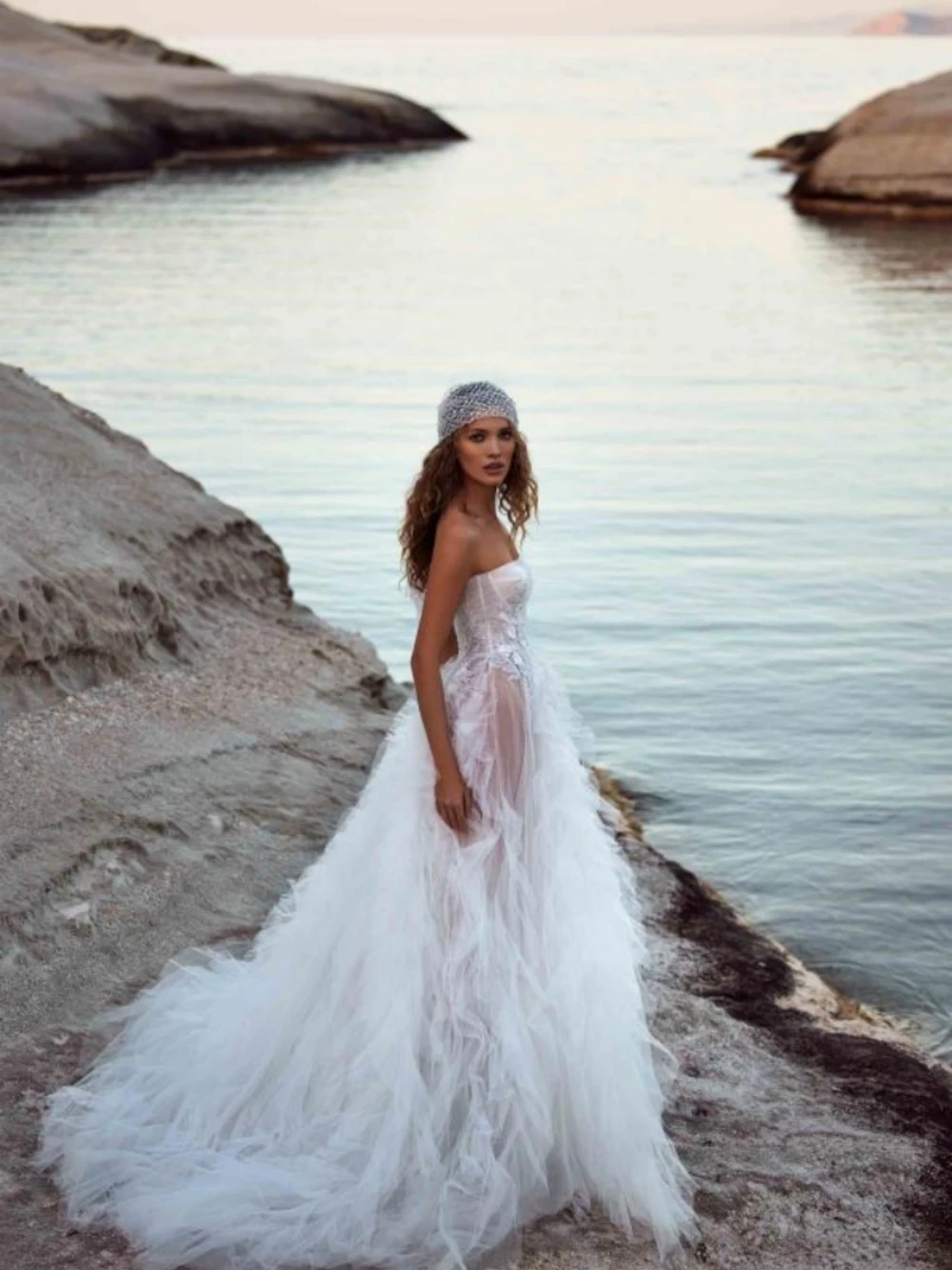 Рисунок 4 - Женское свадебное платье без бретелек