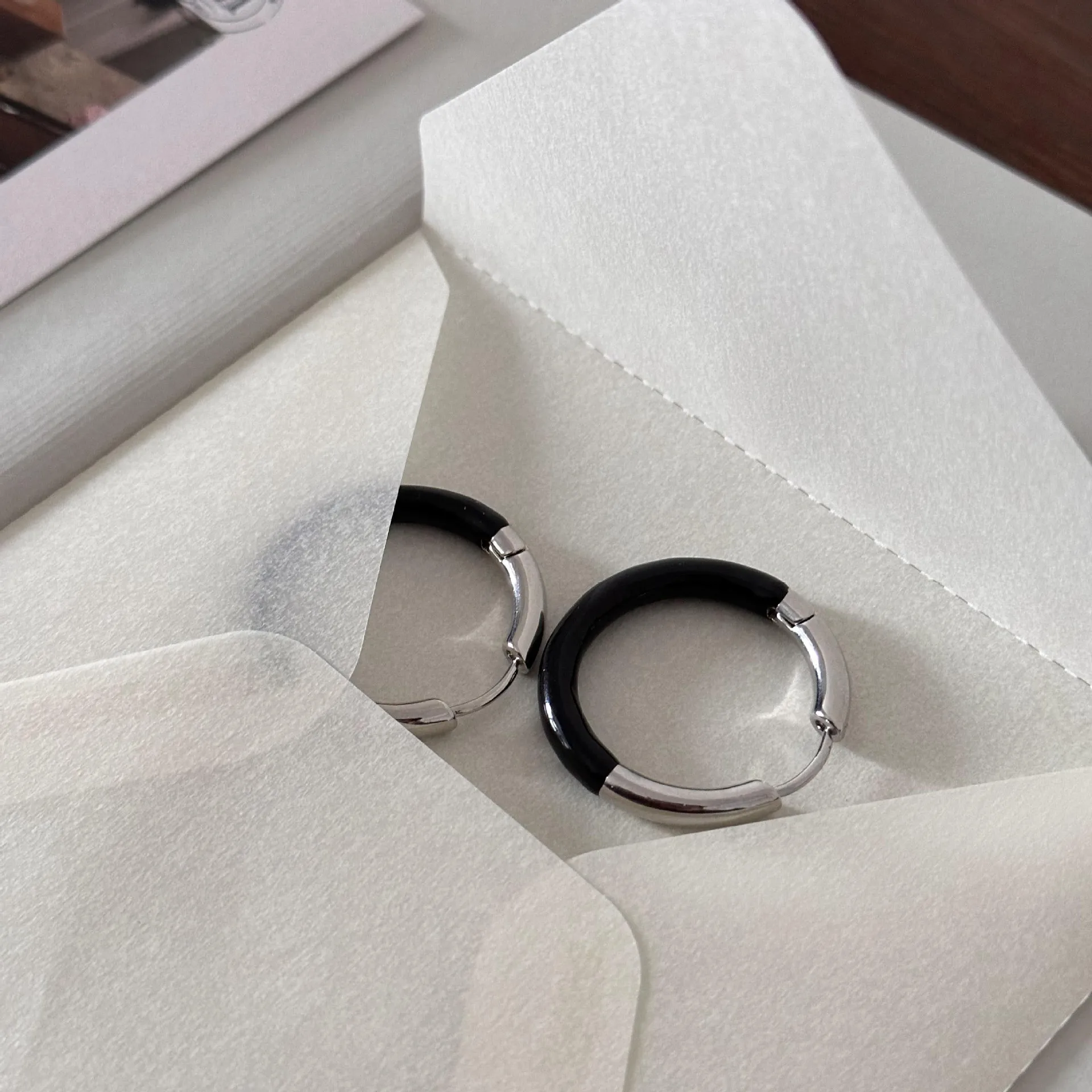 Brass Chunky Black Enamel Hoop Earrings Women Jewelry Punk Party T Show Gown Runway Korean Japan INS