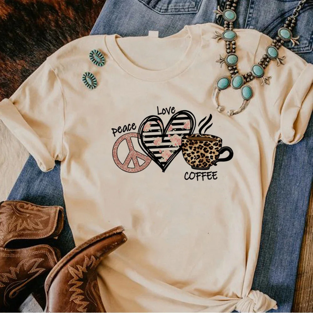 

Женская летняя футболка в стиле аниме