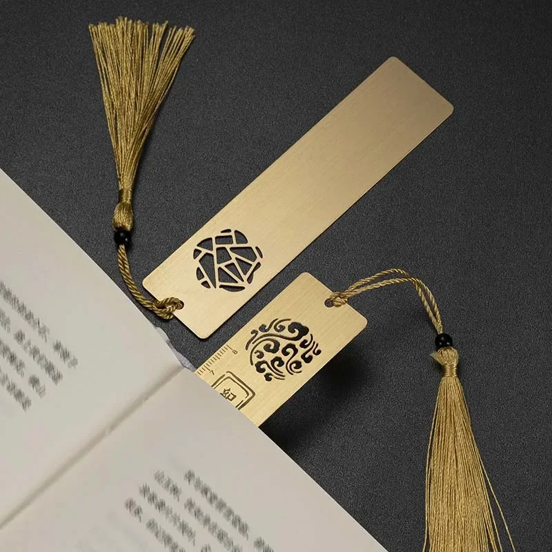 Crearive Vintage Hollow with Tassel Pendant Cute Student Supply for Teachers Offices Lovely Creative Stationery Metal Bookmark