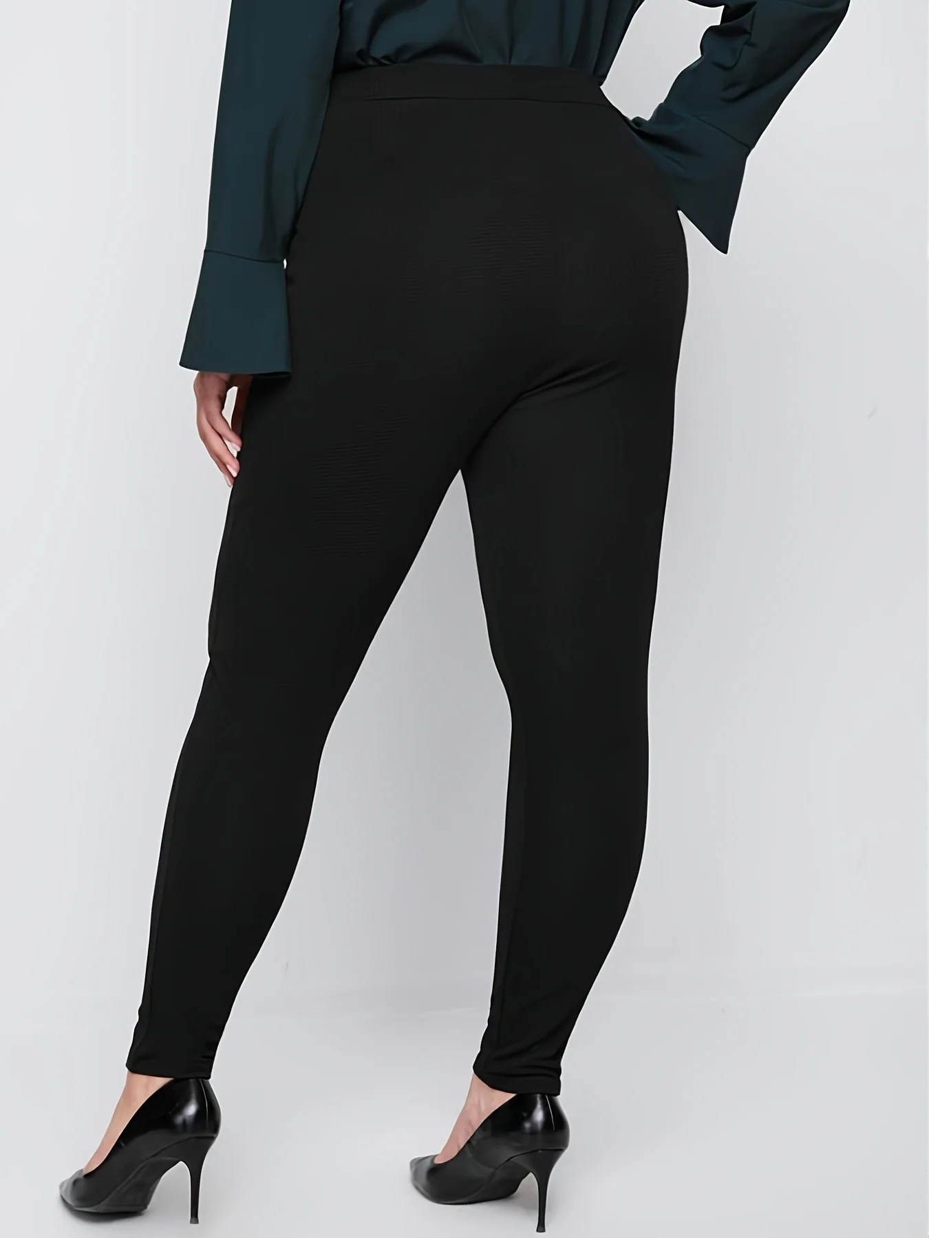 Description Picture 5 of itemSummer new plus-size commuter style women's fashion fake button design temperament show hip slim-fit nine-point pants