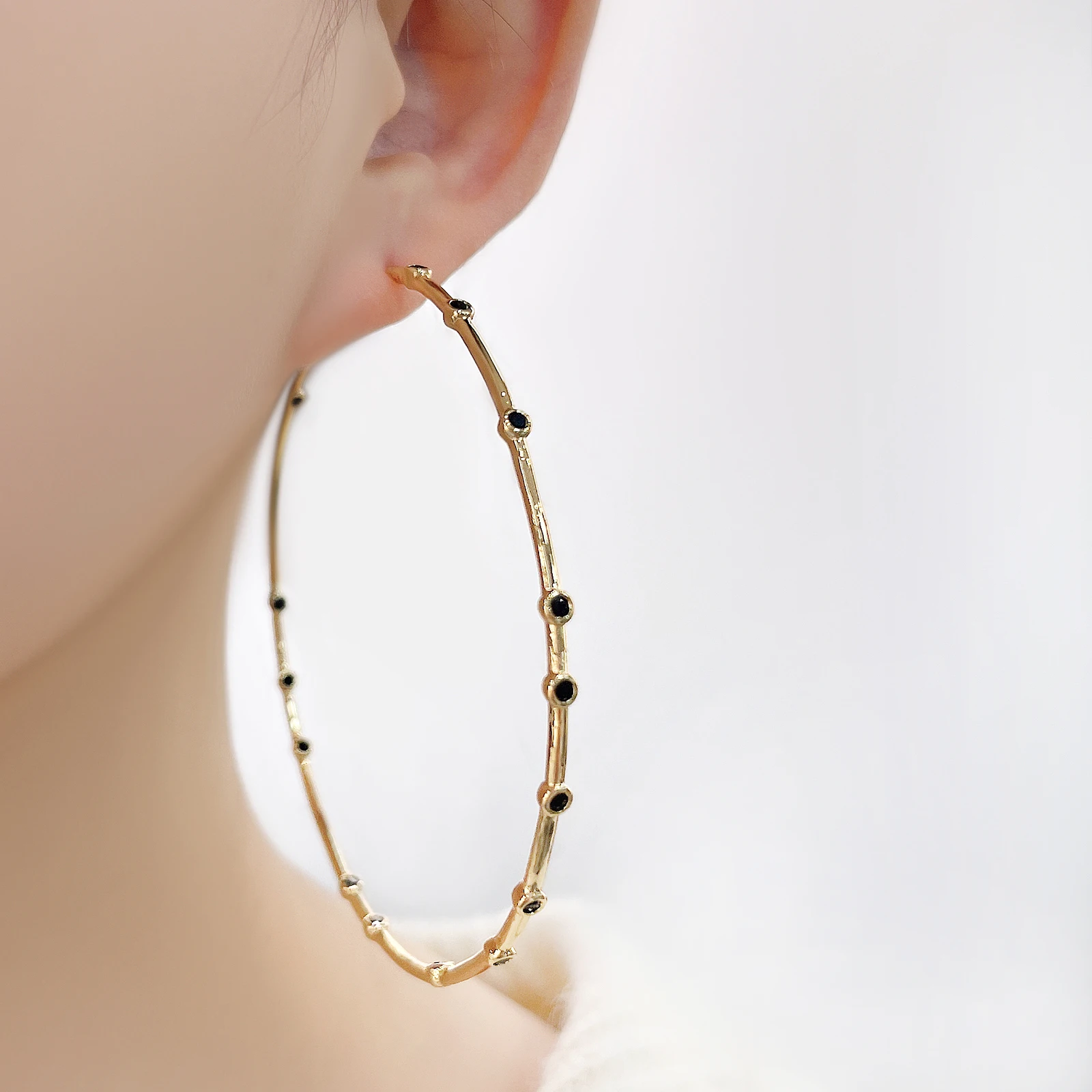 MHS.SUN Modische vergoldete große Kreolen für Damen, Zirkonia-Ohrringe, Hip-Hop-Piercing-Ohrschmuck, Partygeschenk