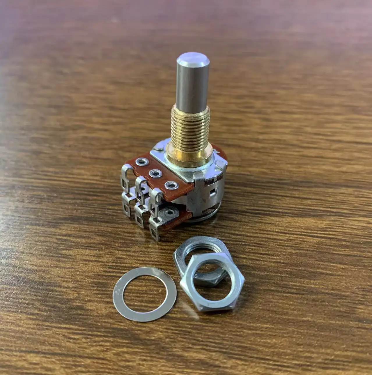Dual Blend / Balance Bass Guitar Potentiometer Brass Shaft Bushing with Center Detent MN500K MN250K Stock Discount Accessories