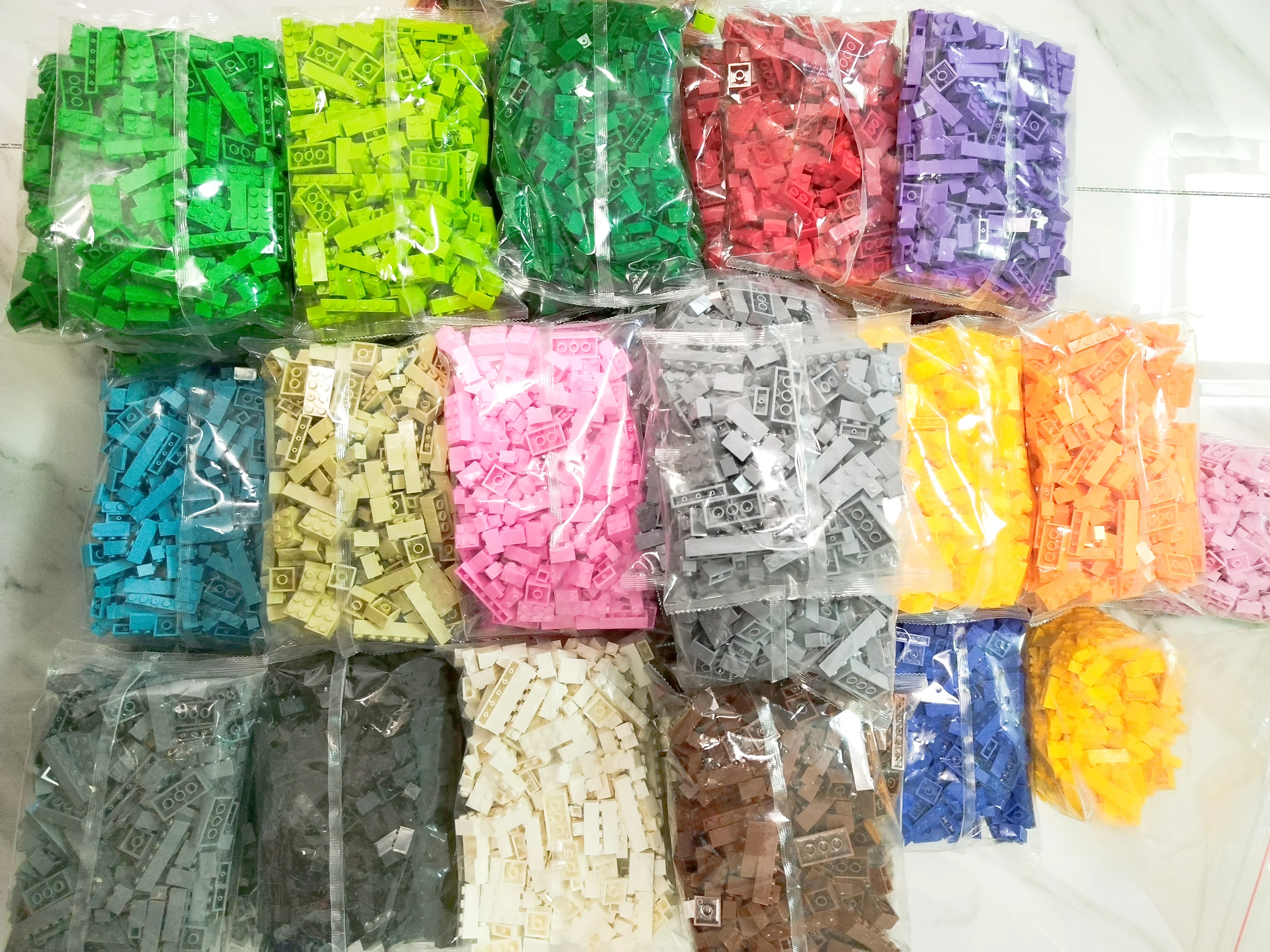 Pacote de Lego: O Que Realmente Vale a Pena em Um Conjunto de Blocos  Genéricos de, image size:4000x3000