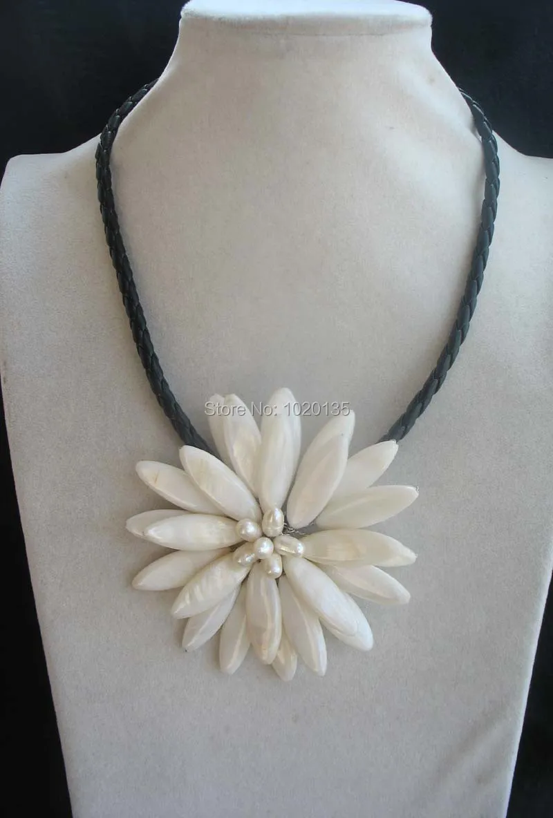 

freshwater pearl and white/black/blue/red shell flower necklace 80mm 18inch wholesale bead gift nature