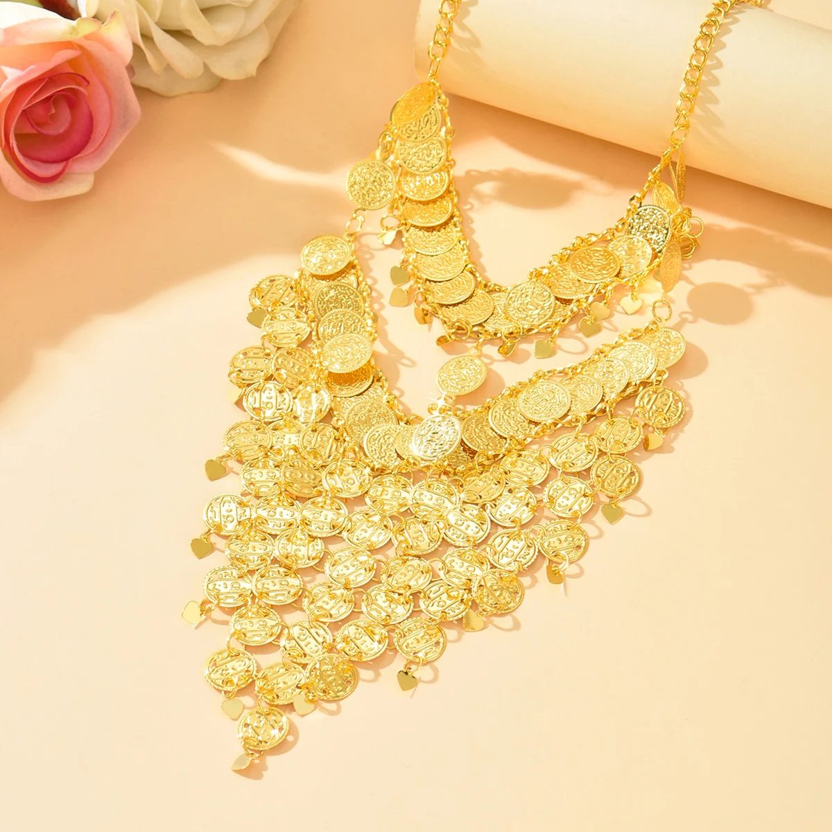 عقد العملات المتدرّج الفاخر – تصميم شرقي ملكي