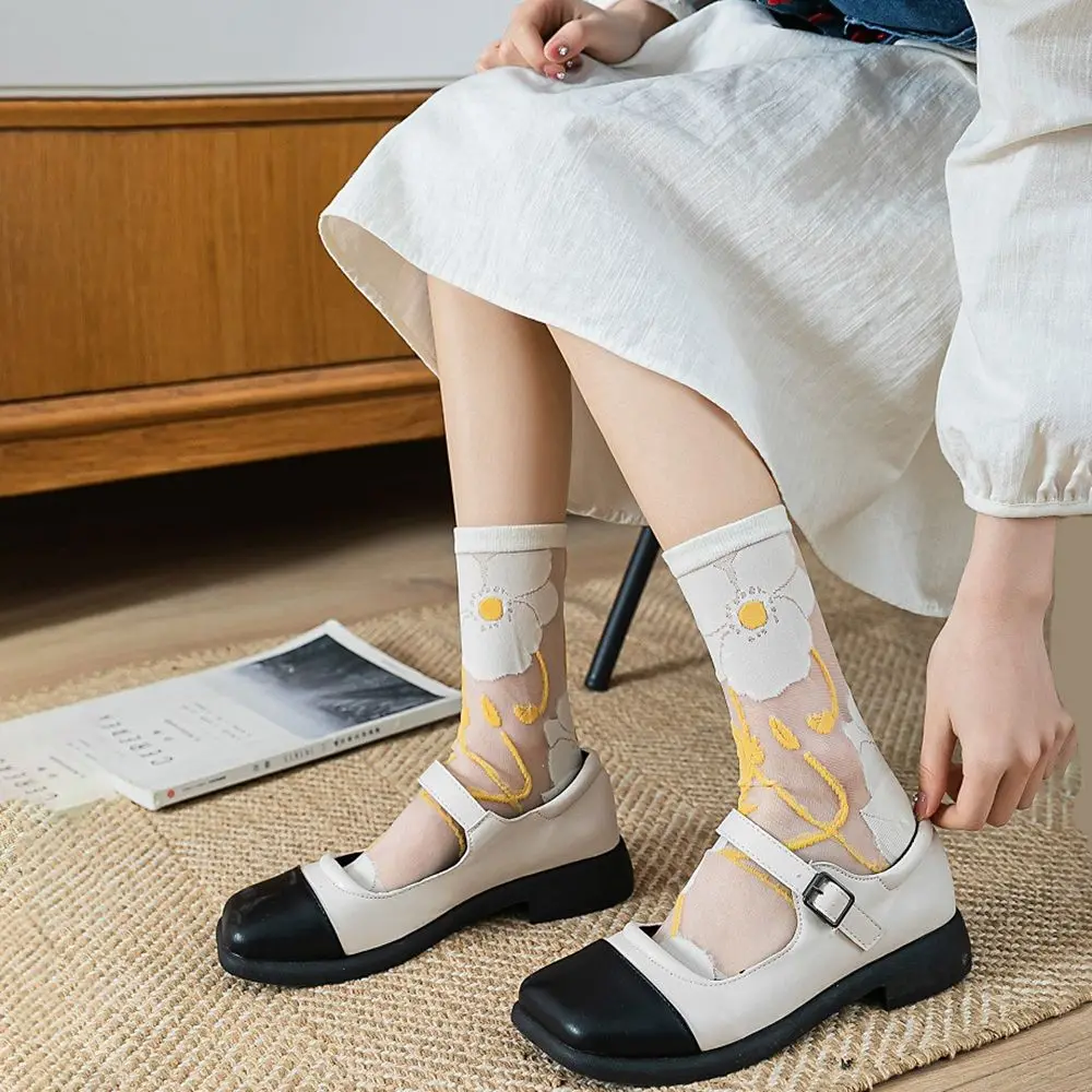 Breathable Ultra-thin Summer Crystal Silk Socks Korean Mesh Women's Socks Floral Hosiery Middle Tube Socks Flower Socks