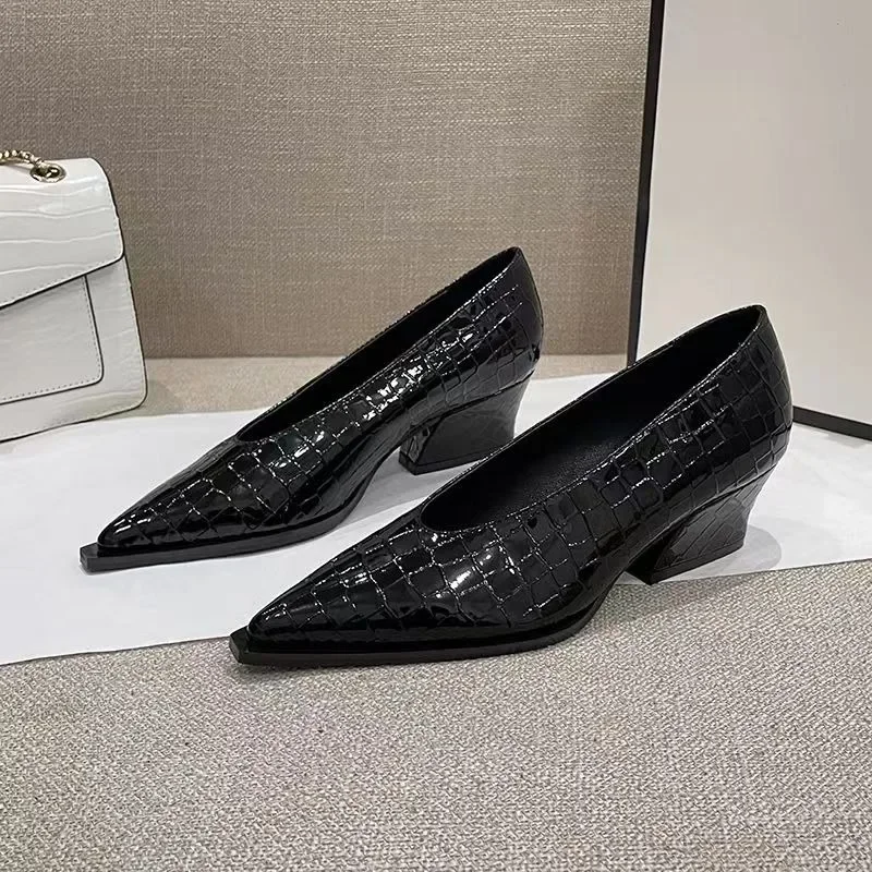 Fashionable Crocodile Leather Office Shoes 2024 Women's Simple Patent Leather Shallow High Heels Pointed Toe Women's High Heels 2