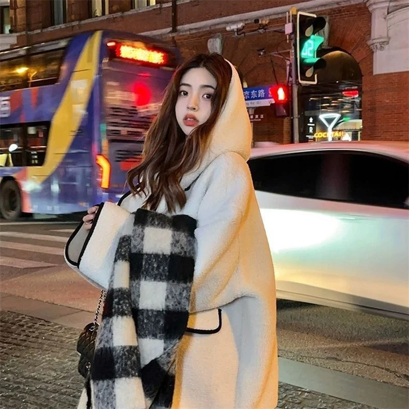 Hooded Lamb White Early Winter Coat Women's Korean Version Loose Fashion Versatile 2023 New Coat Thickened Top Commuter P252