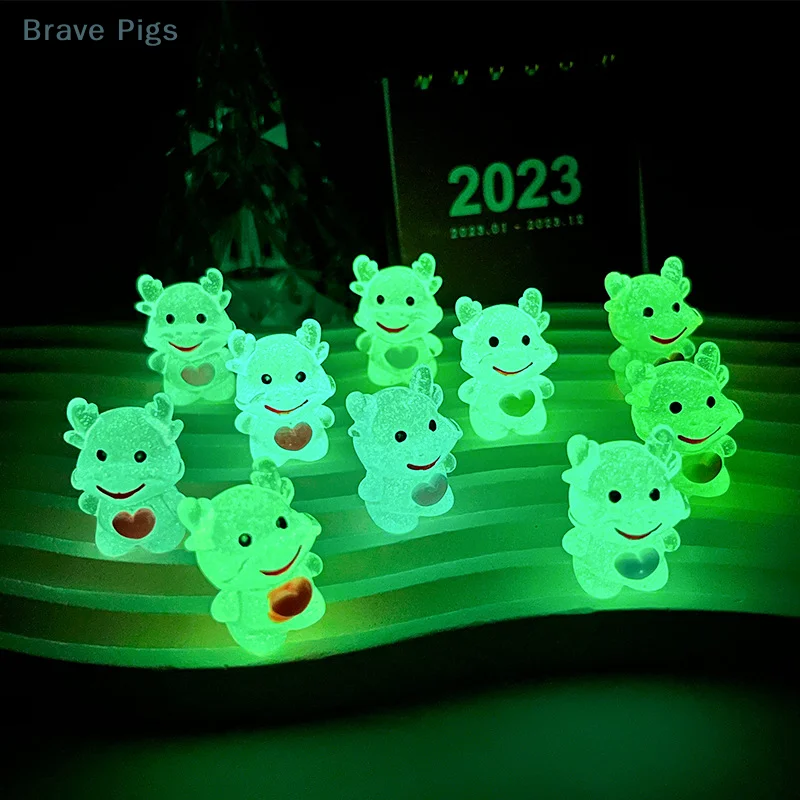 

2Pcs Lovely Luminous Cartoon Dragon Ornament Cute Mini Resin Decorations Car Home Ornaments