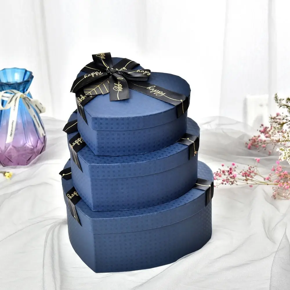 Neue Geschenkbox mit Schleife und Seidenband, rot, mit Deckel, Geschenkboxen, herzförmige Verpackung, Papierbox zum Valentinstag – Detail 13
