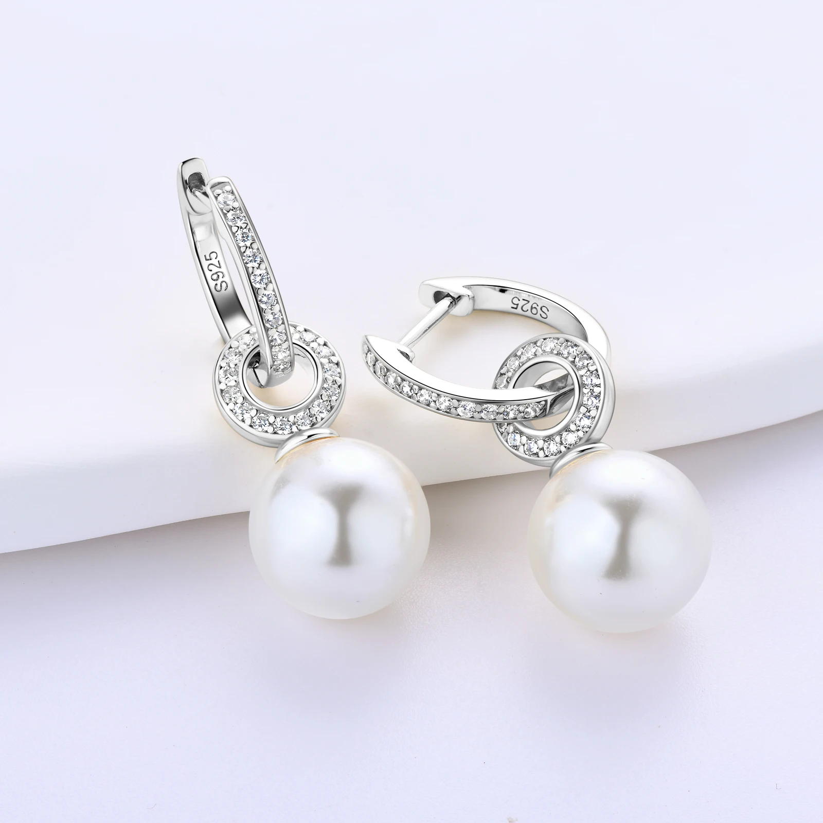 Orecchini Pendenti In Argento 925 Con Perle D'Acqua Dolce E Zirconi: Eleganti, Donna, 35x10 Mm