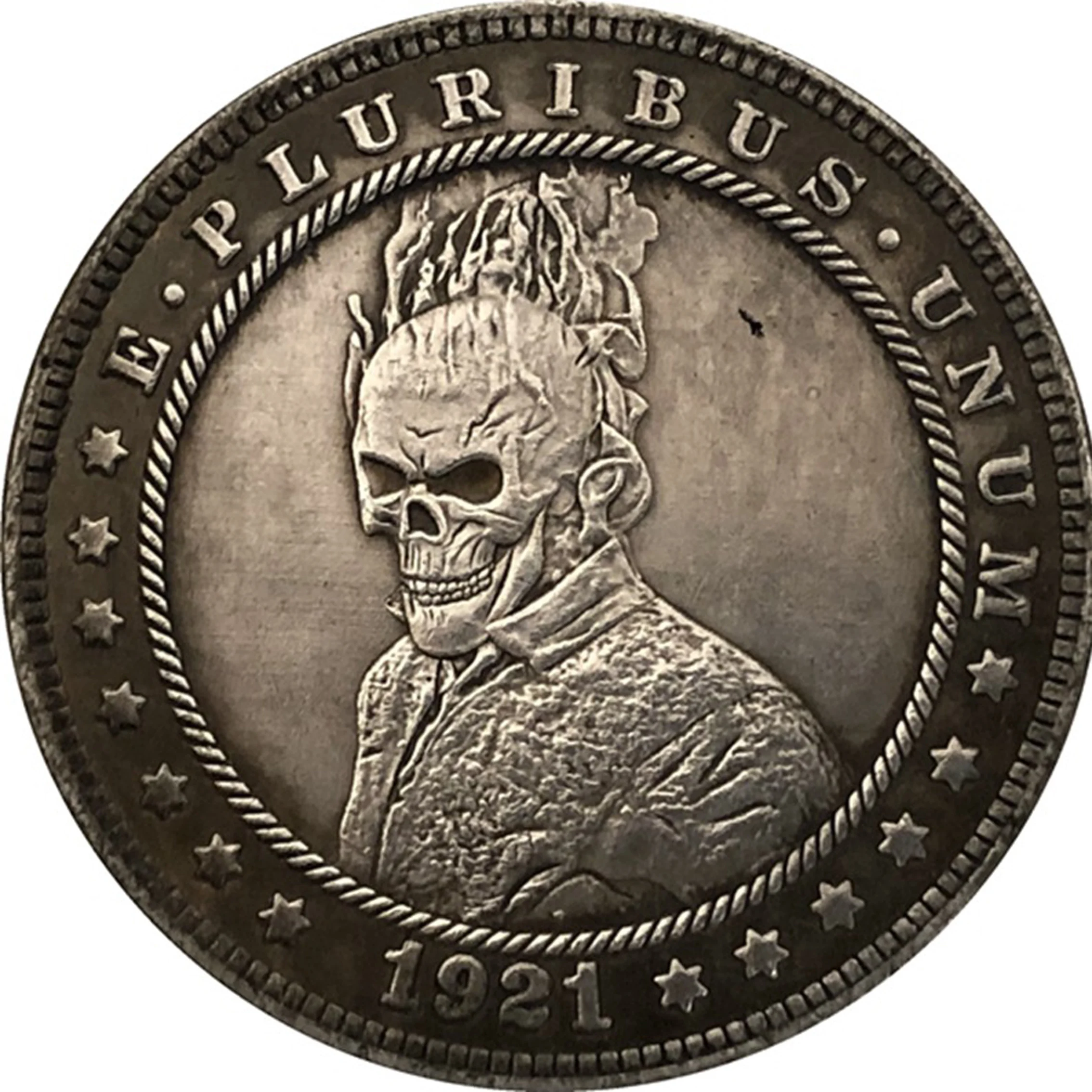 

38mm Burning Skull Pattern Coins Beautifully Hand Polished Magic Props Birthday Gifts Home Decor Collectibles