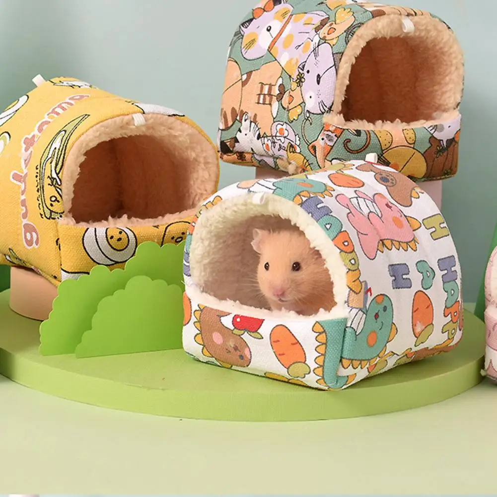 

Hamster Nest Warm Cute Cartoon Pattern Guinea Pig House Comfortable Hamster Hideout for Small Animals