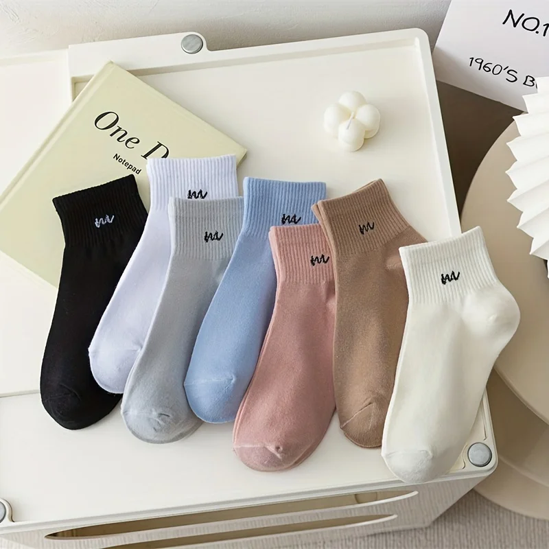 5 Paar Socken mit Buchstabendruck, bequeme und atmungsaktive Sport-Kurzsocken, Damenstrümpfe und Strumpfwaren, weiche und bequeme All-Match-Kurzsocken – Detail 7