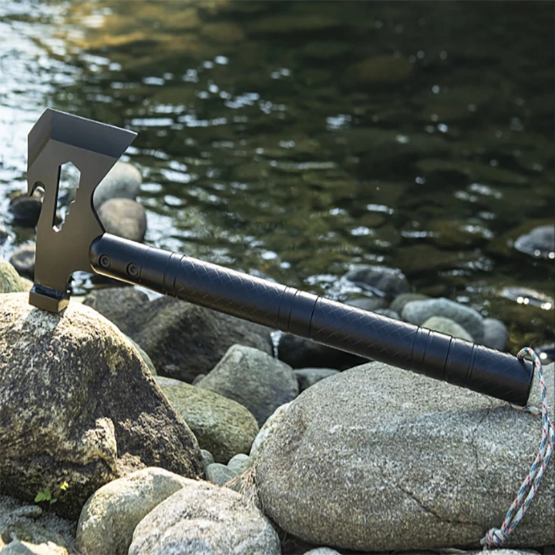 Outdoor multifunctional axe 4
